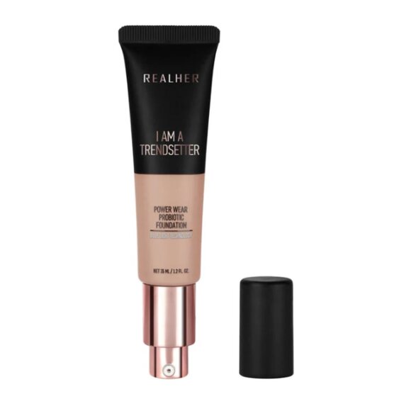 I am A Trendsetter - RealHer Power Wear Liquid Foundation - Picture 2 of 3